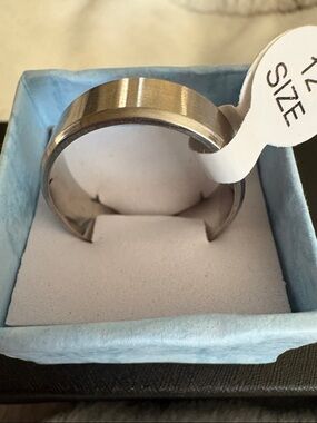 NWOT Stainless Steel Men's Wedding Ring Size 12